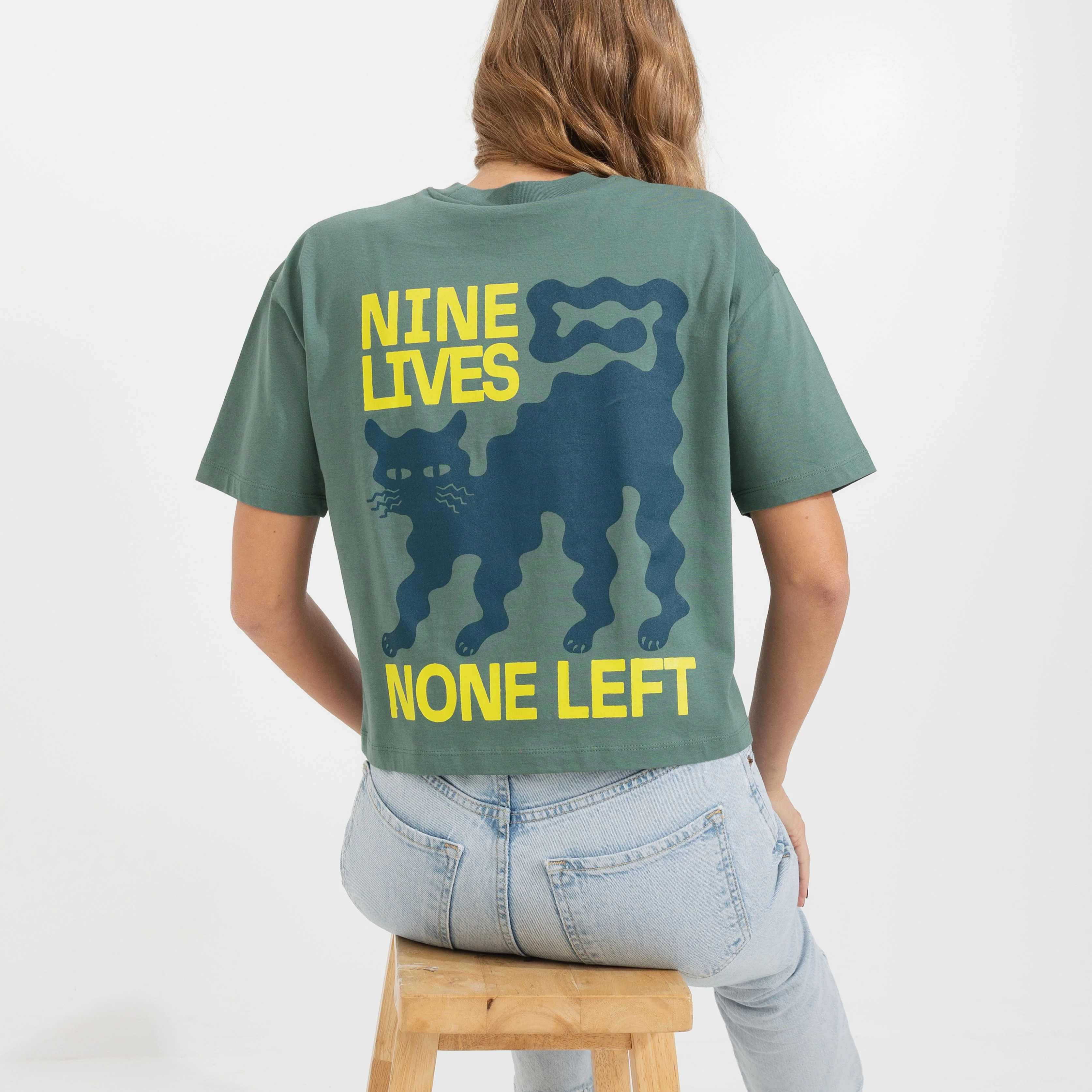 Nine lives Cropped Tee - Image 6